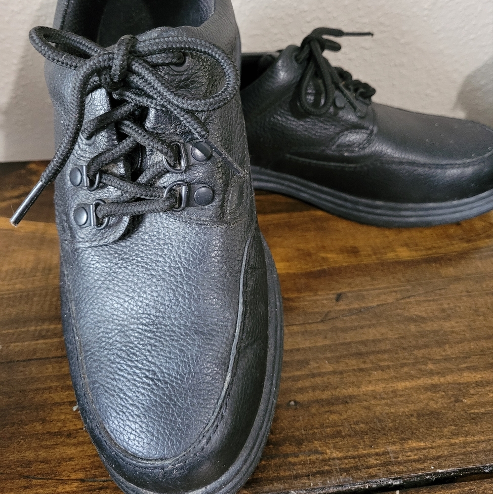 Men's black Sz 8.5 Wide low top casual footwear shoe by HUNTERS BAY